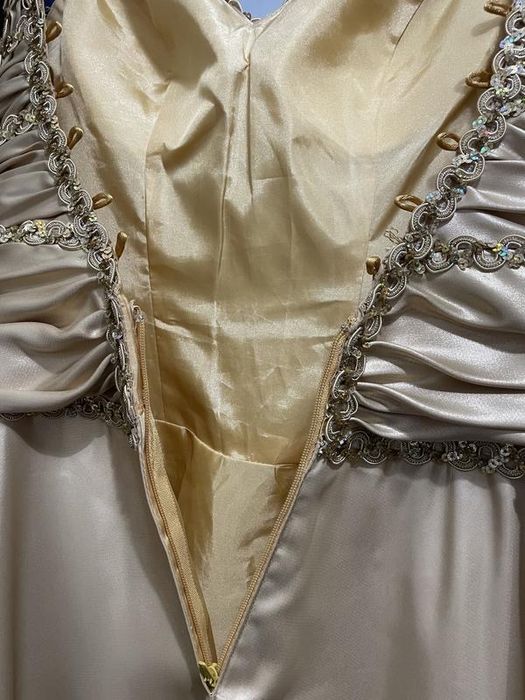 Праздничное длинное платье