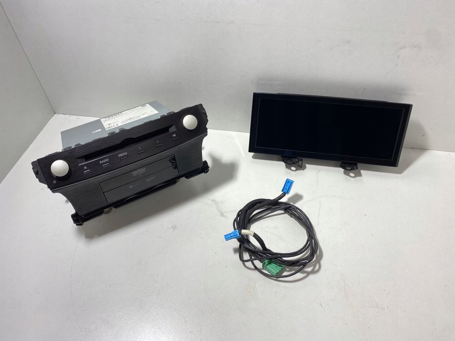 lexus is 200t 300h 2020r radio nawigacja ekran 10.25 mark levinson