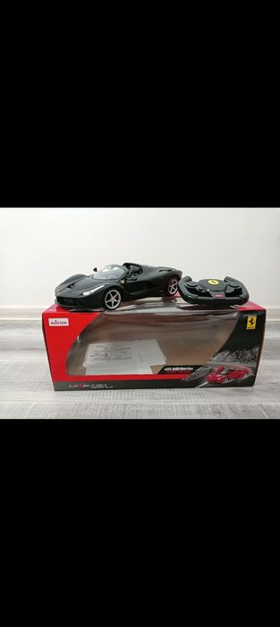 Машинка на радіокеруванні із системою Дріфта Rastar Ferrari Aperta.