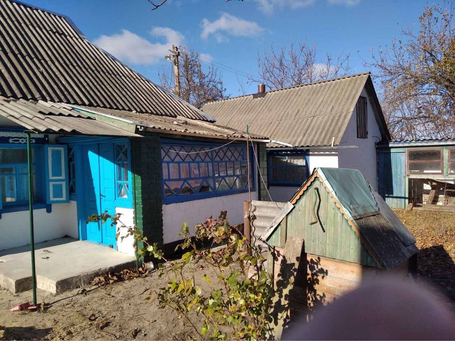 Продажться будинок