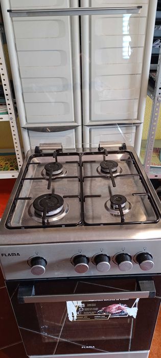 Fogão a gás com pouco uso e muito bom estado