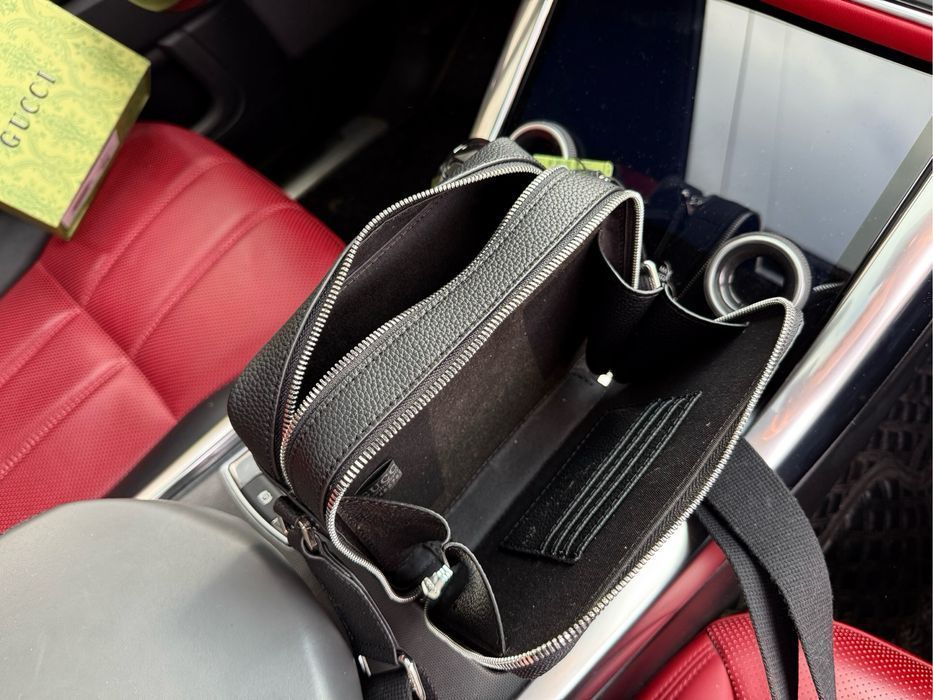 GyCCI сумка мужская черная уничекс оригинал кожаная кожаный