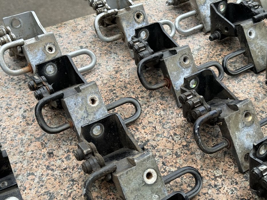 Петля дверей Audi a6 c6 петлі завіси двери двері ауді а4 б7