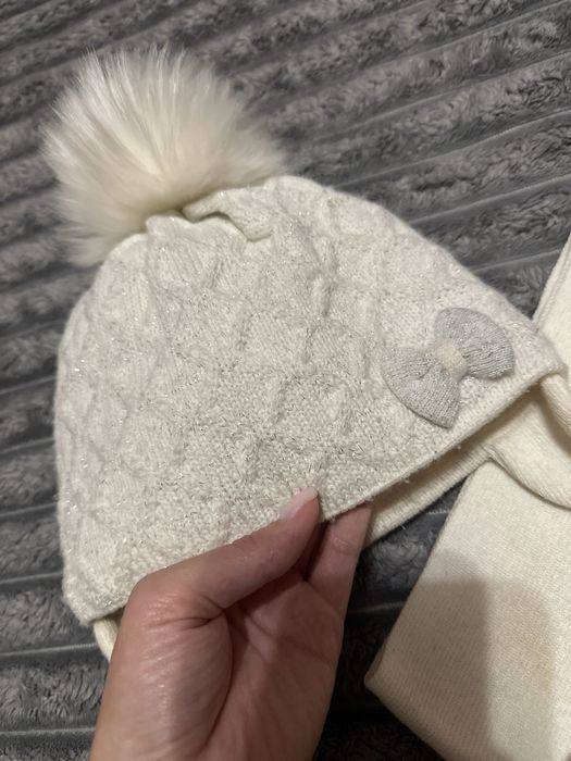 Зимняя шапка и шарфик 2-3 года