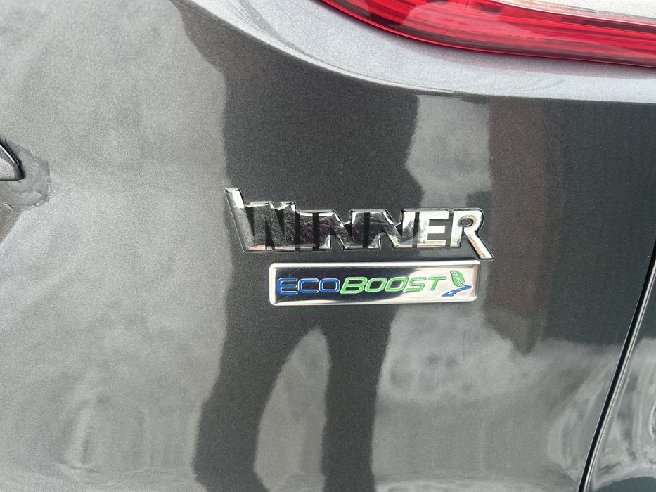 Автомобіль Ford Kuga