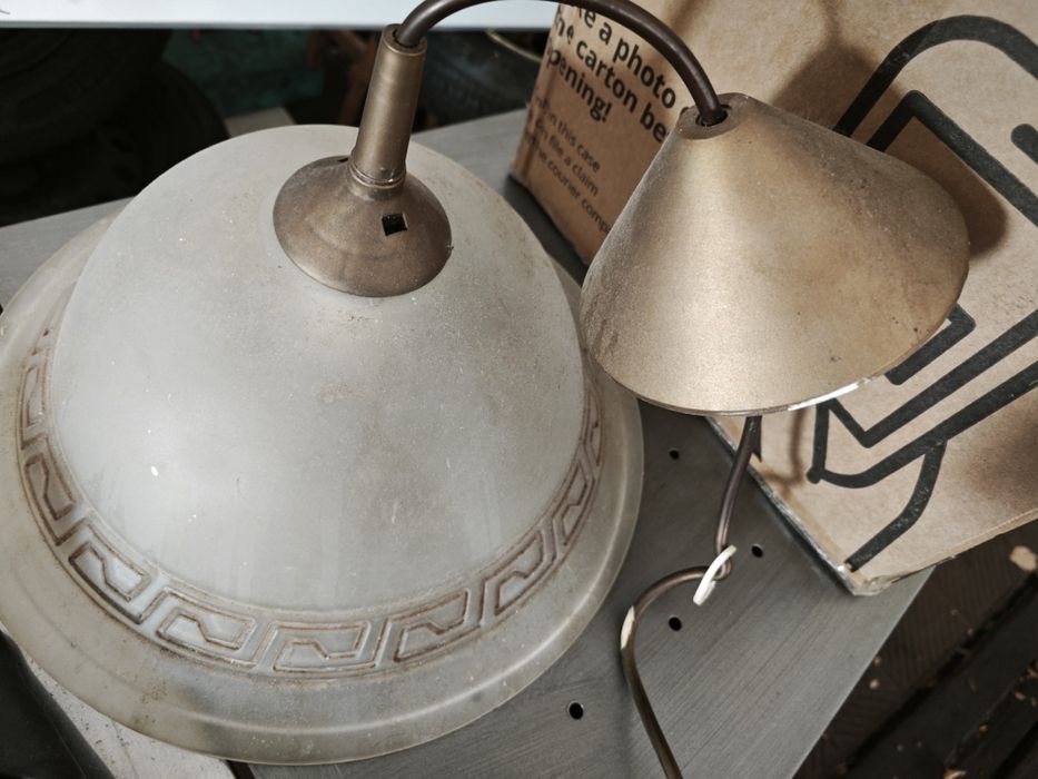 Lampa wisząca z logo firmy
