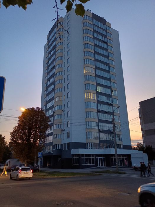Здається 2 кімнатна квартира в центрі