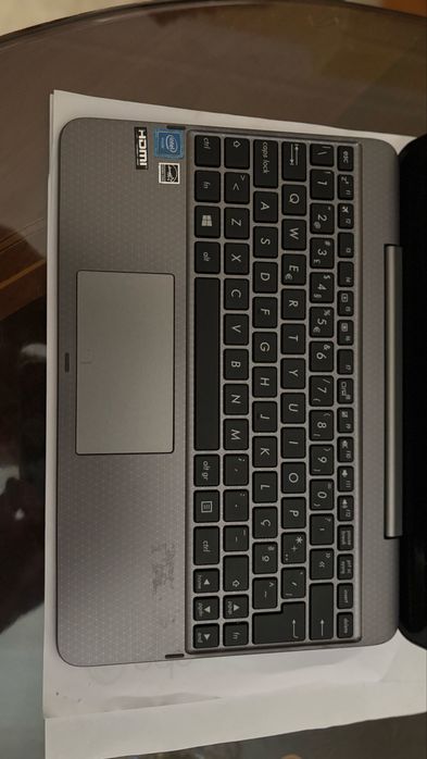 Computador portátil ASUS 10” - c/novo!
