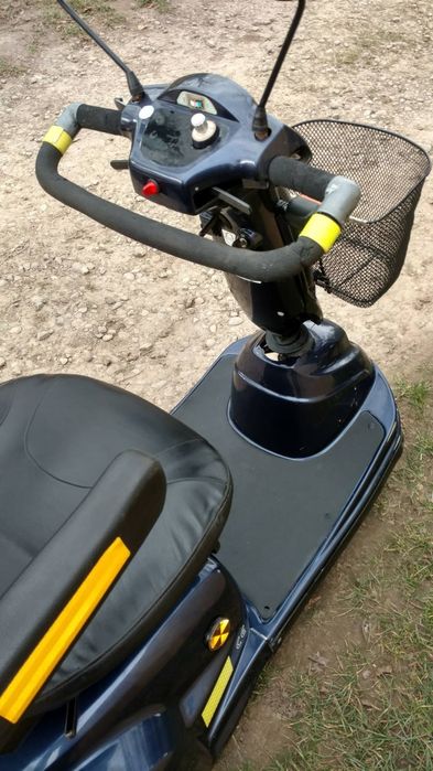 Продаю електроскутер для старших людей і інвалідів