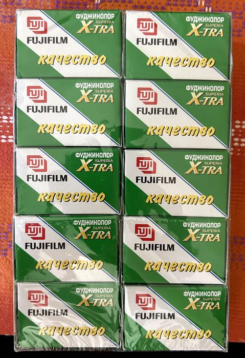 Rolos de filme fotografico expirado de cores