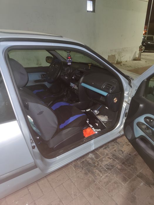 Renault Clio || 1.2 gasolina 16v 2002