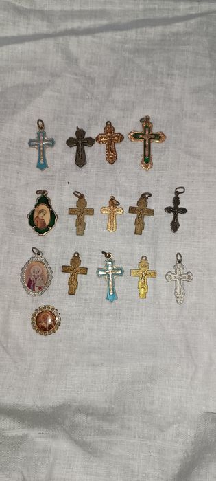 Хрестики різні в гарному стані