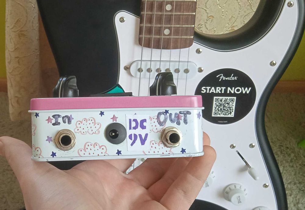 Педаль перегрузу Unicorn Distortion для електрогітари,