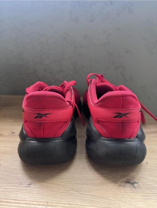 Продам кросівки Reebok