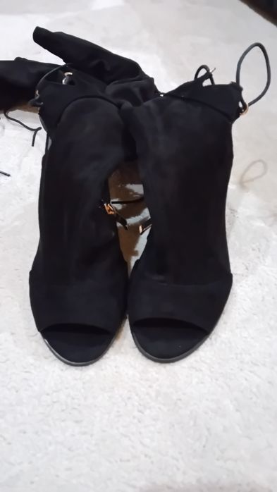 Buty muszkieterki 37 czarne na lato wiązane