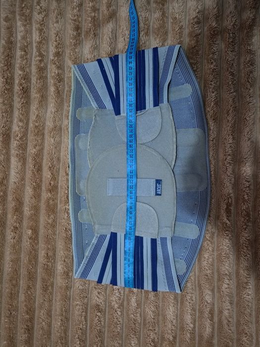 Пояс для спини з ребрами жорсткості