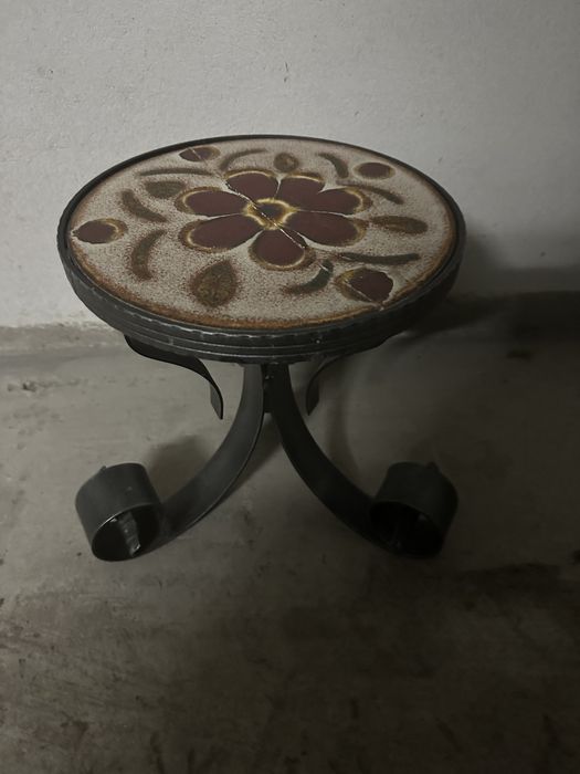 Stary stolik  kawowy kwietnik ceramiczny z kutego żelaza vintage