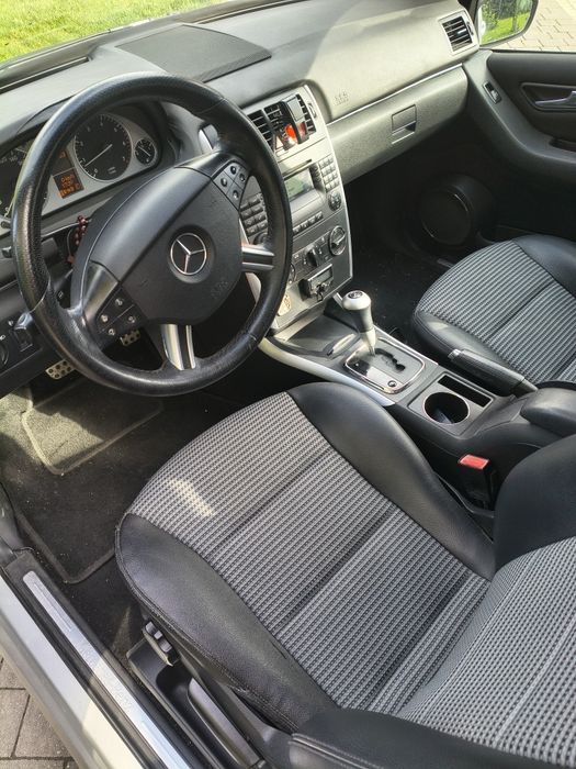 Mercedes Benz B170