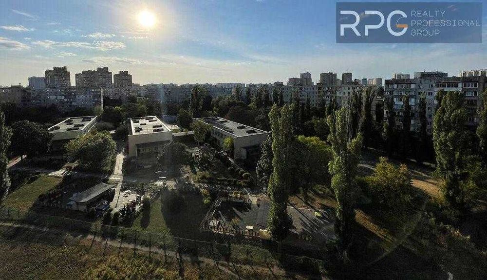 Продається 3к. квартира по вул. А.Солов'яненка,8  рк