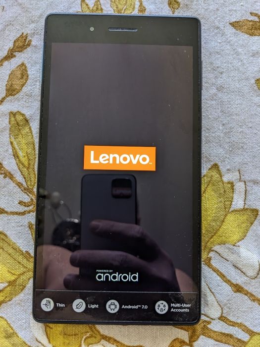 Планшет Lenovo Tab 7 Essential TB-7304F