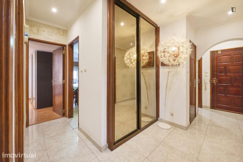 Cama - localizado em Lisbon