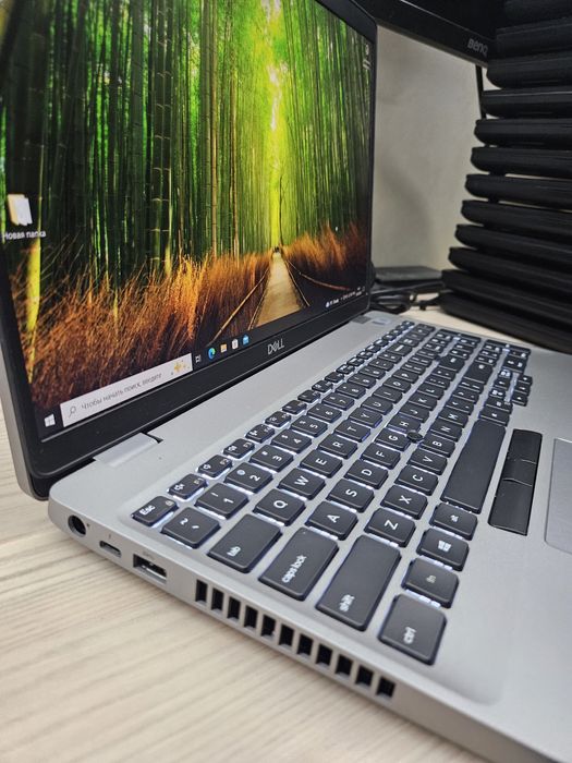 Dell Latitude 5511 i5-10400H/16Gb/SSD 256Gb/Nvidia MX250/15.6" IPS