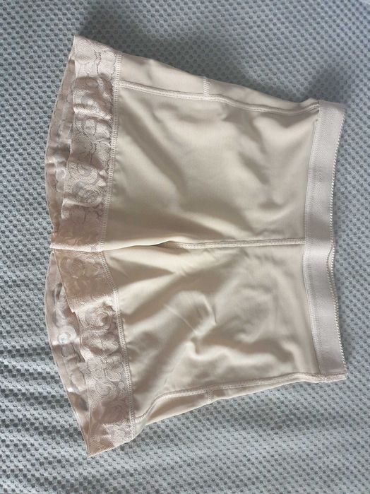 Shorty wyszczuplająco - modelujące z push up na pośladki KIM