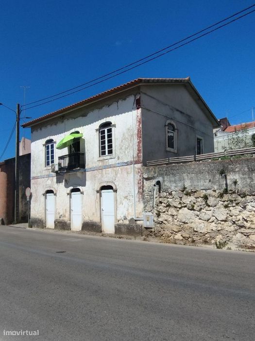 Moradia para reabilitação em Chiqueda | Alcobaça
