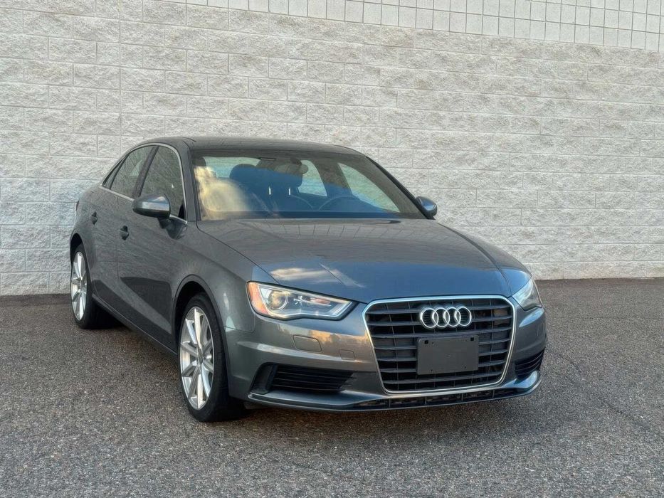 Audi A3      2015
