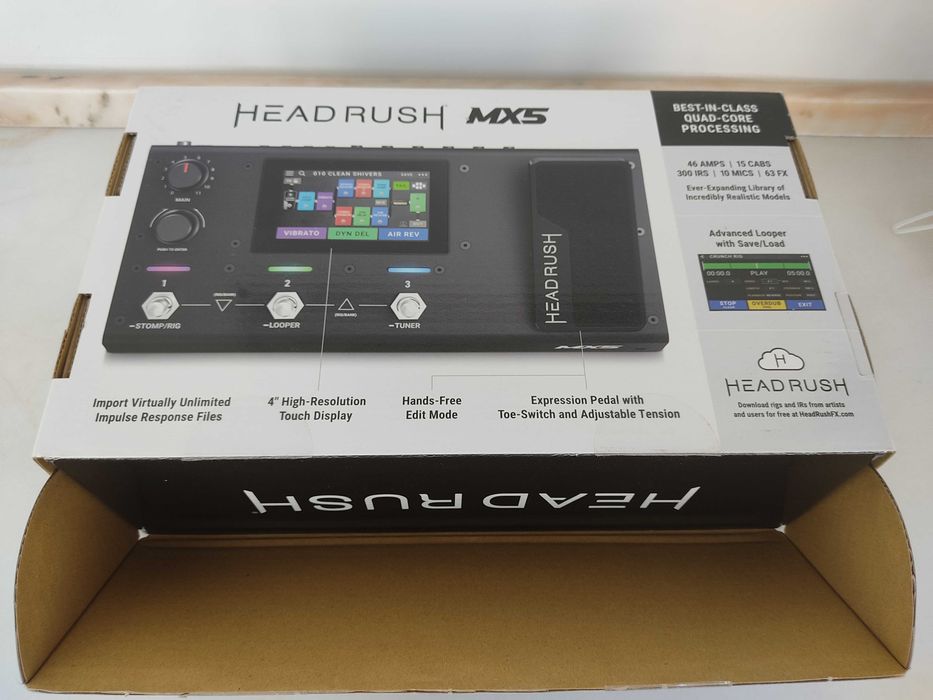 Pedaleira de guitarra Headrush MX5.
