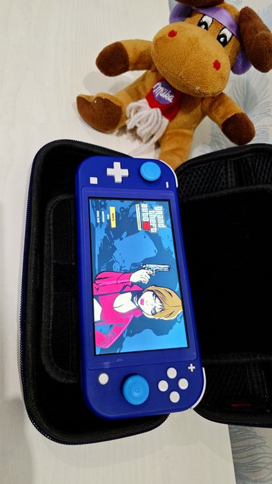 Nintendo Switch Lite 128гиг 15игр!