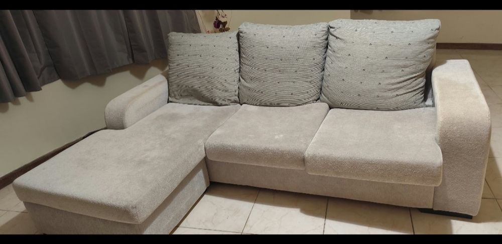 Sofá com chaiselong