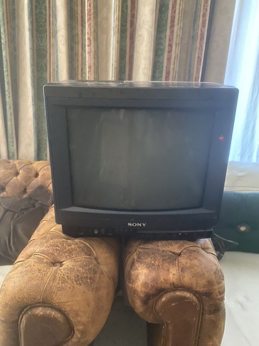 Televisão SONY preto