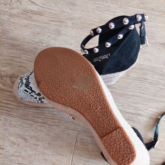 Босоніжки жіночі, 40 р. Штучна шкіра, з принтом