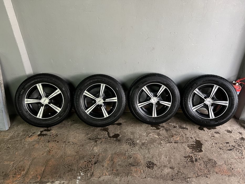 Колеса R13 в зборі на Ланос