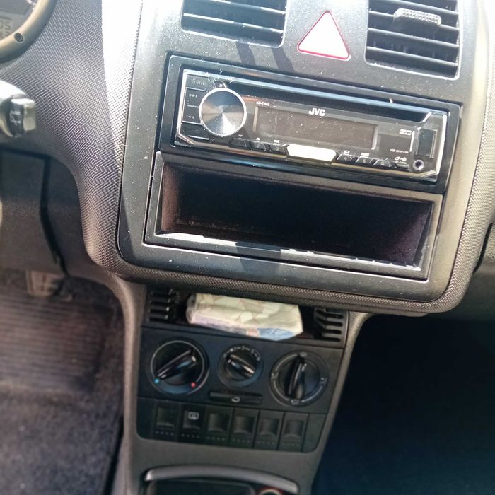 VW POLO 06-14-RJ