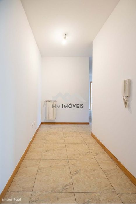Apartamento T3 | Rio Tinto | Varandas | Condomínio Fechado | Jardim |