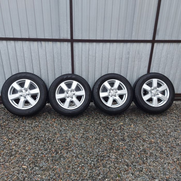 Колеса титани диски шини скати оригінали Ніссан R17 всесезонка