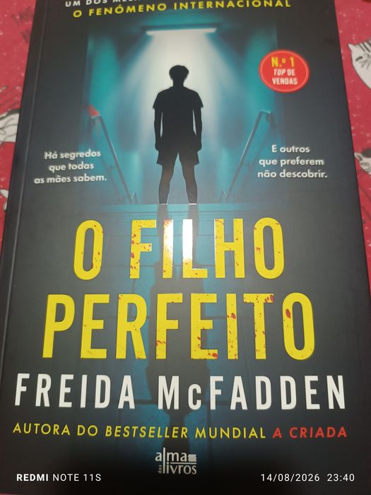 Livro novo o filho perfeito da Freida McFadden