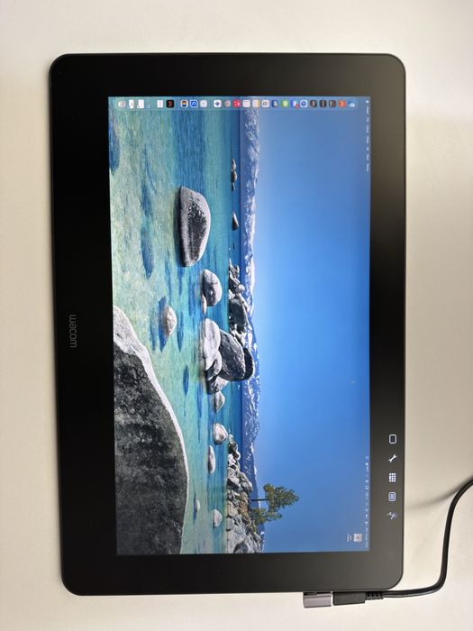 Wacom Cintiq 4K 16 Pro Touch DTH-1620