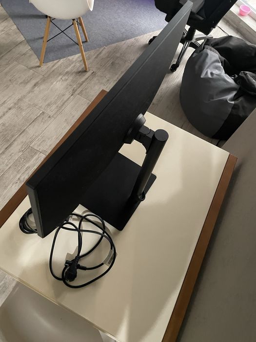 Монитор 27" Samsung Professional LS27C430 FullHD IPS / 100Hz