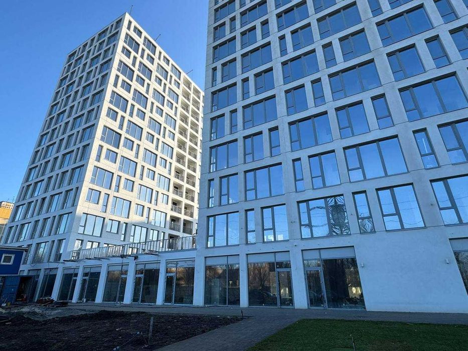 Продам коммерческое помещение в ЖК Вертикаль/Новобудова