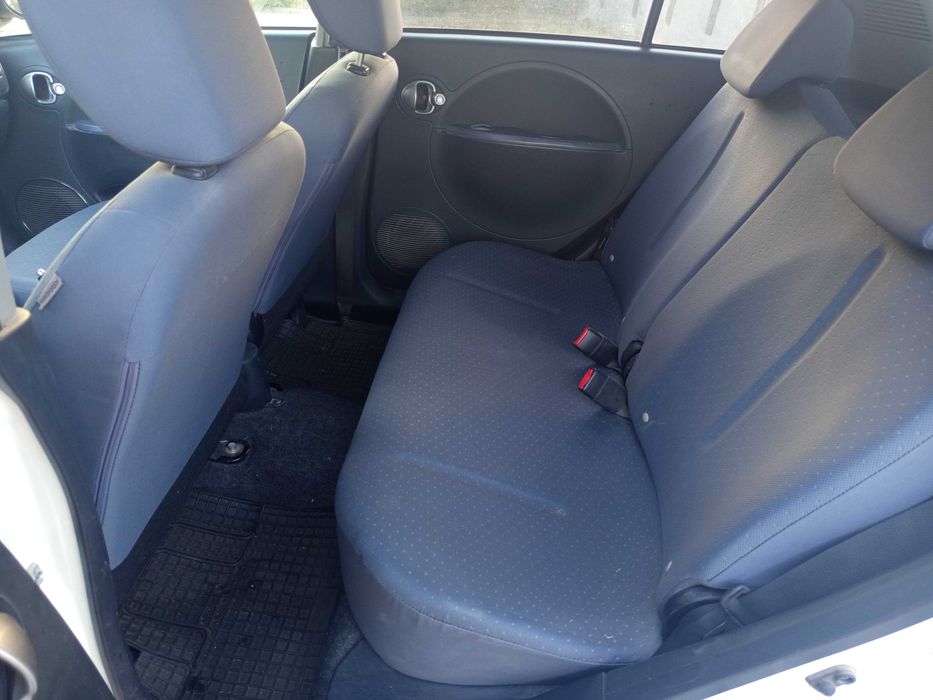 Peugeot ion elétrico.