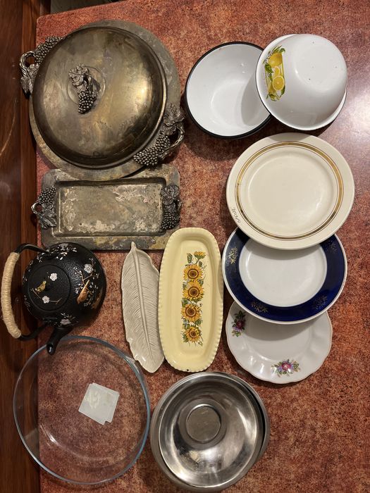 Посуда тарілки блюдо чайник миски форма разнос подеос