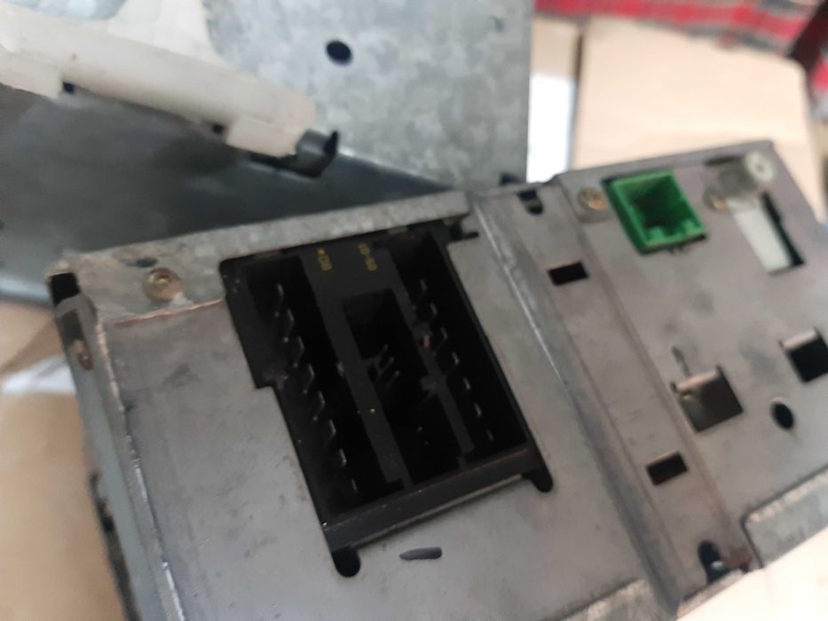 Rádios de automóvel a funcionar