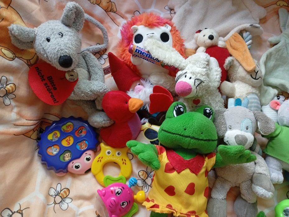 Лот играшок для немовлят