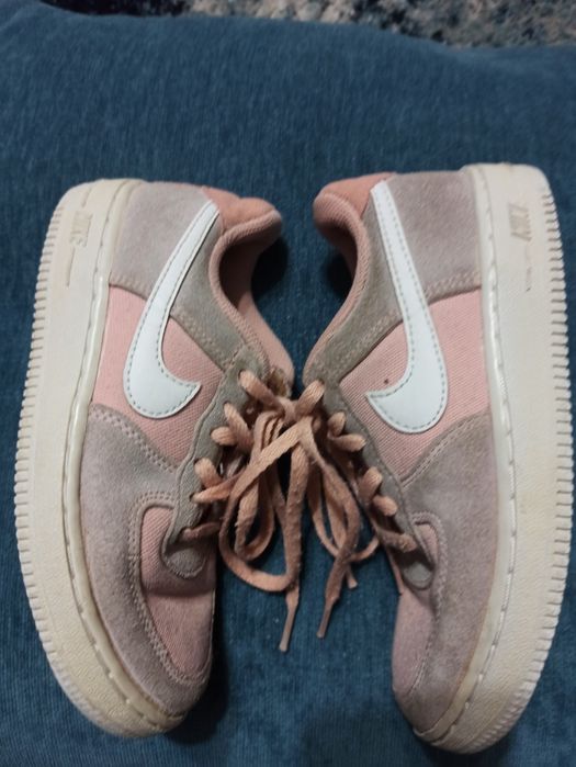 Tênis Nike Rosa e cinza