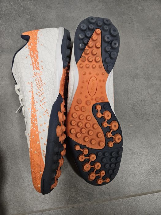 Turfy korki huari 44