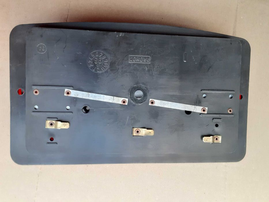 Lampa tylna tył NYSA WARSZAWA - oryginał -prawa lub lewa