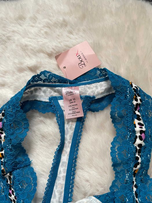 Boux avenue 1x stringi M